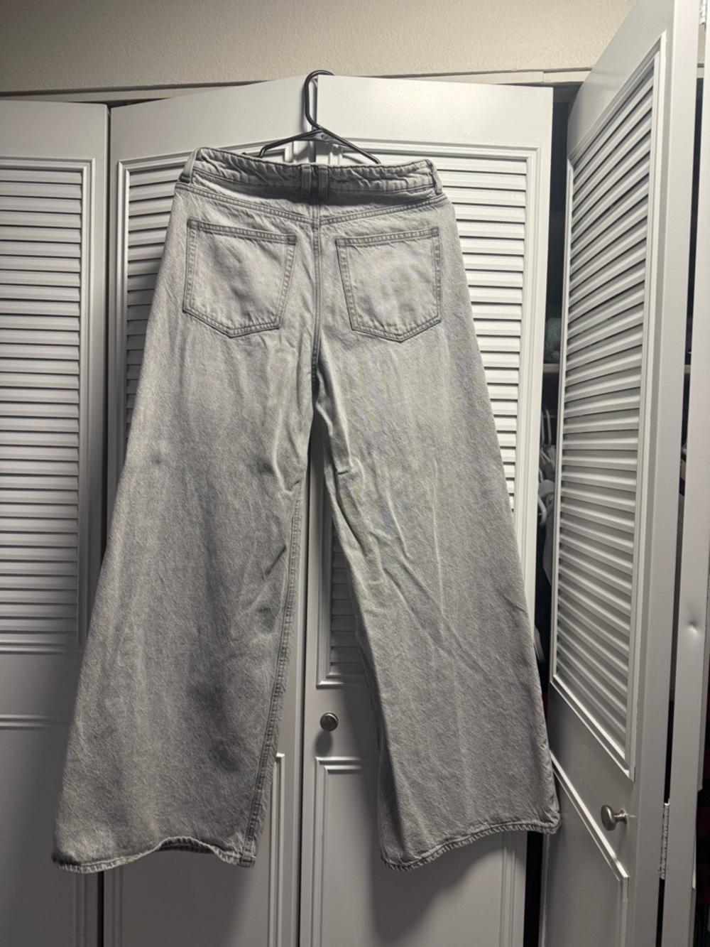 H&M Light Gray Wide-Leg Jeans
